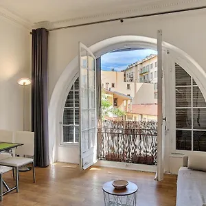https://atypique-studio-port-de-nice.fr-provencehotel.com